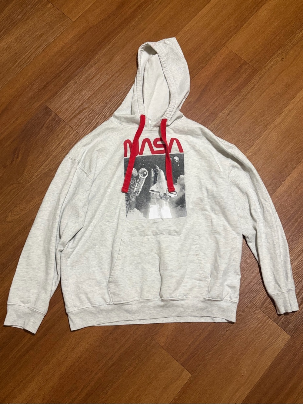 NASA Sweatshirt Juniors Size XXL/19 Light Gray with Red Accents Space Themed